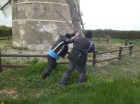 Phil et Hubert déplace la tourelle de 15 tonnes!
