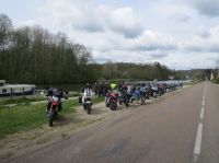 club rando moto 125 + au pied de la falaise